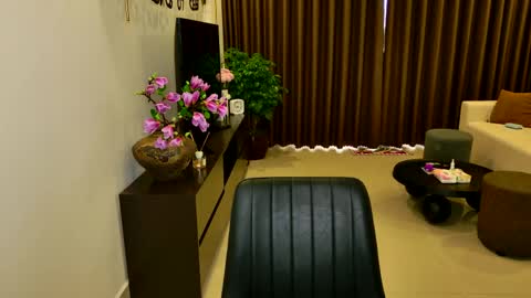 Snapshot of chloe_x_ chatting on 04/14/26, 02:17 Eva and Sandra online show from 04/14/26, 02:17