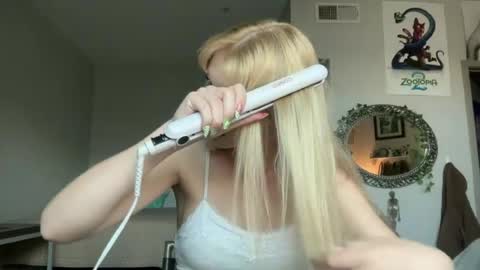 Snapshot of chloebabie chatting on 06/19/26, 12:48 Chloe online show from 06/19/26, 12:48