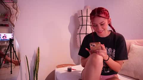 Snapshot of chloebritto chatting on 06/28/26, 04:46 cloe online show from 06/28/26, 04:46