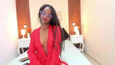 CHLOE online show from 02/11/26, 12:10