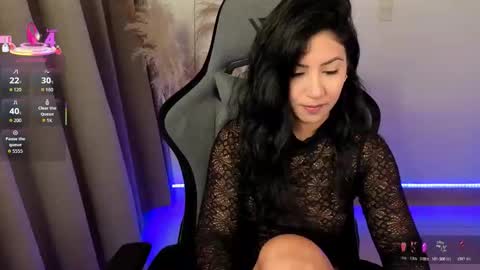 Snapshot of chloebum_ chatting on 05/06/26, 10:53 Chloe online show from 05/06/26, 10:53
