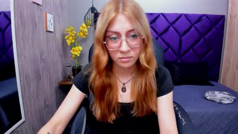 Snapshot of chloecampbell03 chatting on 09/29/25, 05:51 chloecampbell03 online show from 09/29/25, 05:51