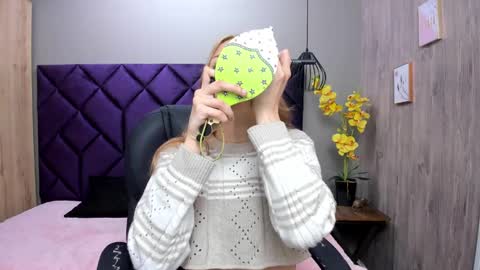 Snapshot of chloecampbell03 chatting on 10/14/25, 12:28 chloecampbell03 online show from 10/14/25, 12:28