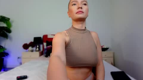 Snapshot of chloecheryy chatting on 02/07/26, 05:11 Chloe online show from 02/07/26, 05:11