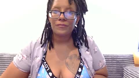 Snapshot of chloeclapper24 chatting on 03/15/26, 03:12 Chloe online show from 03/15/26, 03:12