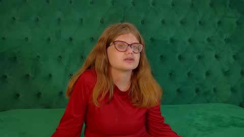 Snapshot of chloehalses chatting on 03/25/26, 05:35 ChloeHalses online show from 03/25/26, 05:35