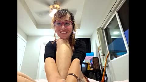 Snapshot of chloehazex chatting on 09/26/25, 04:27 Chloe Haze online show from 09/26/25, 04:27