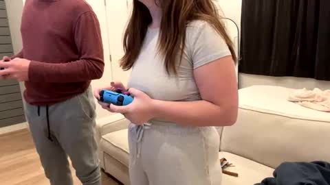 Snapshot of chloejaxxx chatting on 10/28/25, 12:47 chloejaxxx online show from 10/28/25, 12:47