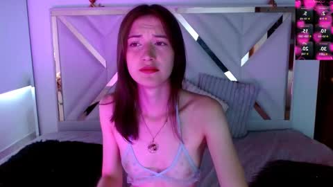 Chloe online show from 09/16/25, 01:45