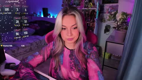 Snapshot of chloekohaku chatting on 12/06/24, 04:47 ChloeKohaku online show from 12/06/24, 04:47