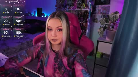 Snapshot of chloekohaku chatting on 12/17/24, 04:12 ChloeKohaku online show from 12/17/24, 04:12