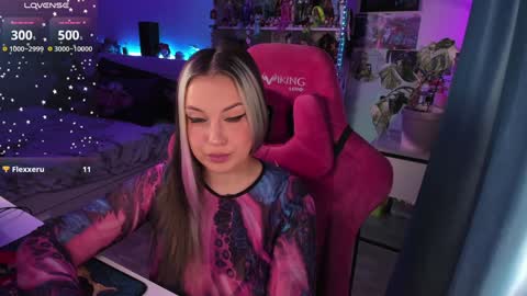 Snapshot of chloekohaku chatting on 12/18/24, 03:26 ChloeKohaku online show from 12/18/24, 03:26