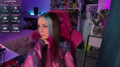 Snapshot of chloekohaku chatting on 02/04/25, 04:48 ChloeKohaku online show from 02/04/25, 04:48