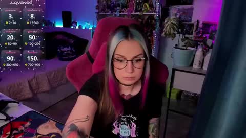 Snapshot of chloekohaku chatting on 02/11/25, 03:18 ChloeKohaku online show from 02/11/25, 03:18