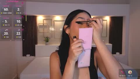 Snapshot of chloemoon9 chatting on 10/14/25, 12:17 Chloe Moon online show from 10/14/25, 12:17