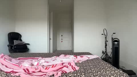 Snapshot of chloeros3e chatting on 09/09/25, 03:11 chloeros3e online show from 09/09/25, 03:11