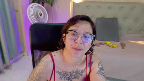 Snapshot of chloerossee chatting on 03/19/26, 01:53 Chloe rosse online show from 03/19/26, 01:53