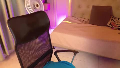 Snapshot of chloerossee chatting on 03/20/26, 01:21 Chloe rosse online show from 03/20/26, 01:21