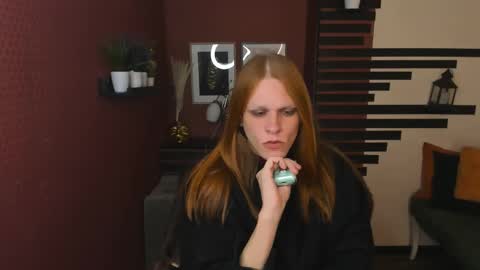 Chloe online show from 12/03/25, 12:58