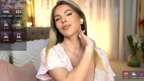 Snapshot of chloevelvetx chatting on 04/22/26, 07:48 Chloe online show from 04/22/26, 07:48