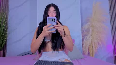 Snapshot of chlooee_ chatting on 04/08/26, 02:11 Chlooe online show from 04/08/26, 02:11