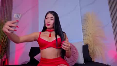 Snapshot of chlooee_ chatting on 07/15/26, 02:06 Chlooe online show from 07/15/26, 02:06