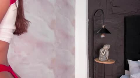 Chloe Scott online show from 11/14/25, 02:38