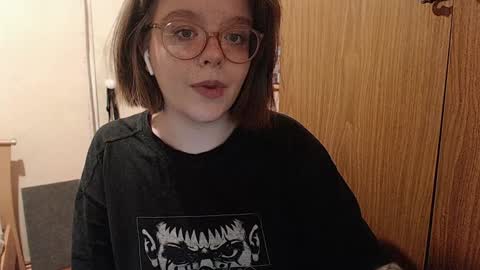 Snapshot of chmiri chatting on 12/18/24, 05:42 chmiri online show from 12/18/24, 05:42