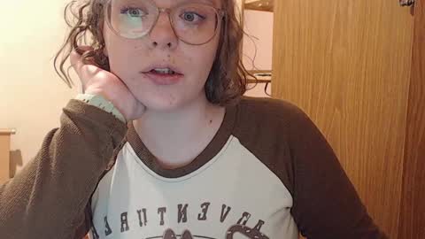 Snapshot of chmiri chatting on 01/31/25, 12:29 chmiri online show from 01/31/25, 12:29