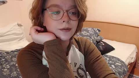 Snapshot of chmiri chatting on 10/21/25, 10:49 chmiri online show from 10/21/25, 10:49