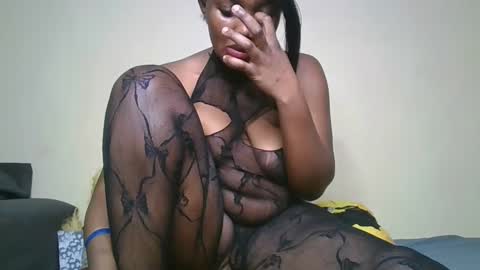 Snapshot of choco_baeb chatting on 02/16/25, 05:37 nei online show from 02/16/25, 05:37