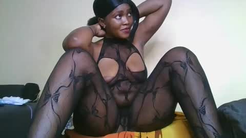 Snapshot of choco_baeb chatting on 02/24/25, 08:36 nei online show from 02/24/25, 08:36