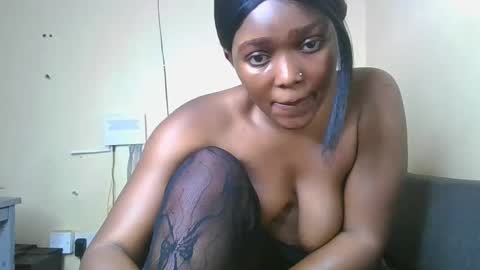 Snapshot of choco_baeb chatting on 02/25/25, 05:58 nei online show from 02/25/25, 05:58