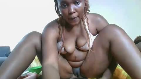 Snapshot of choco_baeb chatting on 03/11/25, 01:12 nei online show from 03/11/25, 01:12