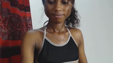 Snapshot of choco_petitqueen chatting on 12/06/24, 11:44 choco_petitqueen online show from 12/06/24, 11:44