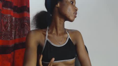 Snapshot of choco_petitqueen chatting on 12/08/24, 09:46 choco_petitqueen online show from 12/08/24, 09:46