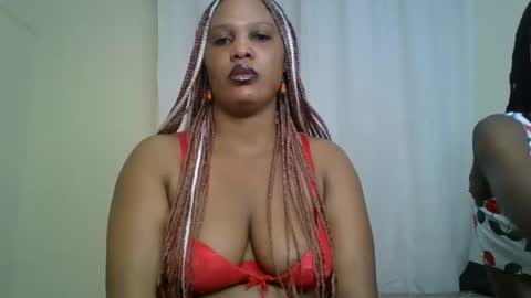 Snapshot of choco_violet chatting on 02/11/25, 04:44 VIOLET online show from 02/11/25, 04:44