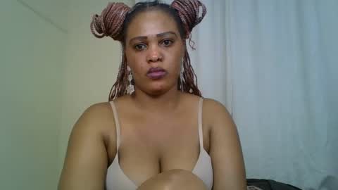 Snapshot of choco_violet chatting on 02/13/25, 06:38 VIOLET online show from 02/13/25, 06:38