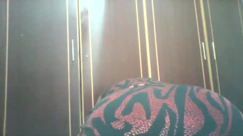 Snapshot of chocobabe002 chatting on 04/27/26, 04:21 chocobabe002 online show from 04/27/26, 04:21