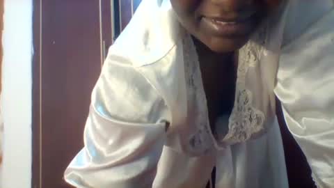 Snapshot of chocobabe002 chatting on 05/07/26, 02:28 chocobabe002 online show from 05/07/26, 02:28