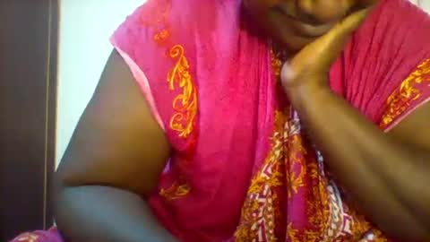 Snapshot of chocobabe002 chatting on 05/19/26, 03:57 chocobabe002 online show from 05/19/26, 03:57