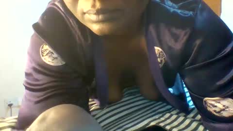 Snapshot of chocobabe002 chatting on 05/25/26, 04:51 chocobabe002 online show from 05/25/26, 04:51