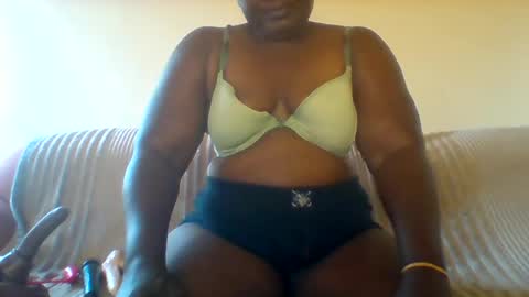 Snapshot of chocobabe002 chatting on 07/07/26, 09:57 chocobabe002 online show from 07/07/26, 09:57