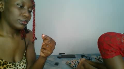 chocobear22 online show from 11/12/25, 12:11