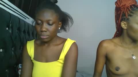 chocobear22 online show from 11/27/25, 09:50