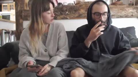 Snapshot of chocobear89 chatting on 12/19/24, 01:40 chocobear89 online show from 12/19/24, 01:40