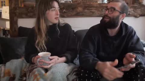 Snapshot of chocobear89 chatting on 12/30/24, 02:40 chocobear89 online show from 12/30/24, 02:40