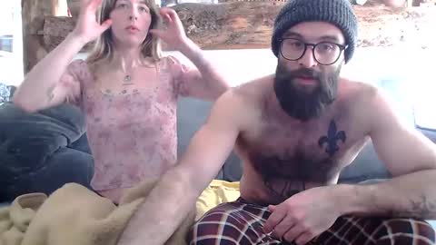 Snapshot of chocobear89 chatting on 02/14/25, 04:41 chocobear89 online show from 02/14/25, 04:41