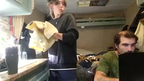 Snapshot of chocobear89 chatting on 09/21/25, 08:21 chocobear89 online show from 09/21/25, 08:21