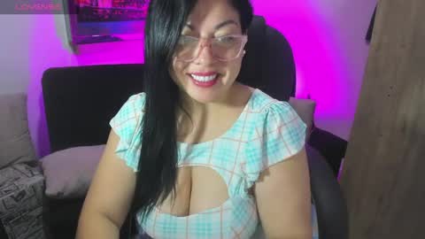 Snapshot of chocobunny_1 chatting on 04/26/26, 03:32 chocobunny_1 online show from 04/26/26, 03:32